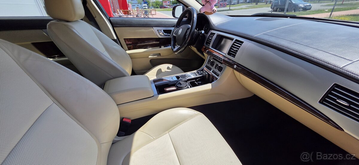 Jaguar xf - 13