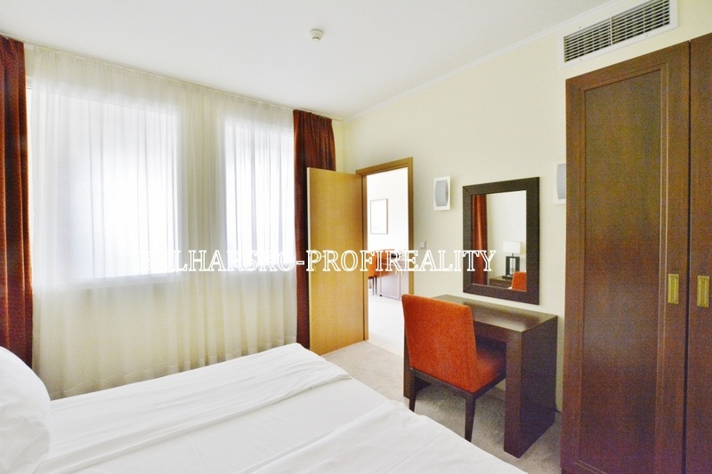 Luxusní apartmán 2+kk (68 m²) v první linii s bočním výhlede - 13