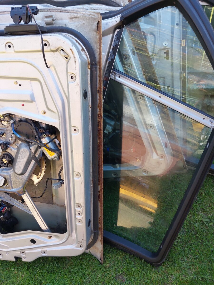 BMW e32 plechařina - 13