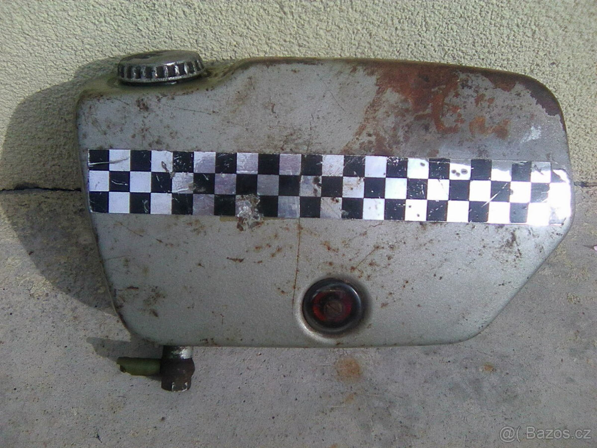 čz 125/175 476/477-blatníky,nádrže,p.světlo,kryt spojky na o - 13