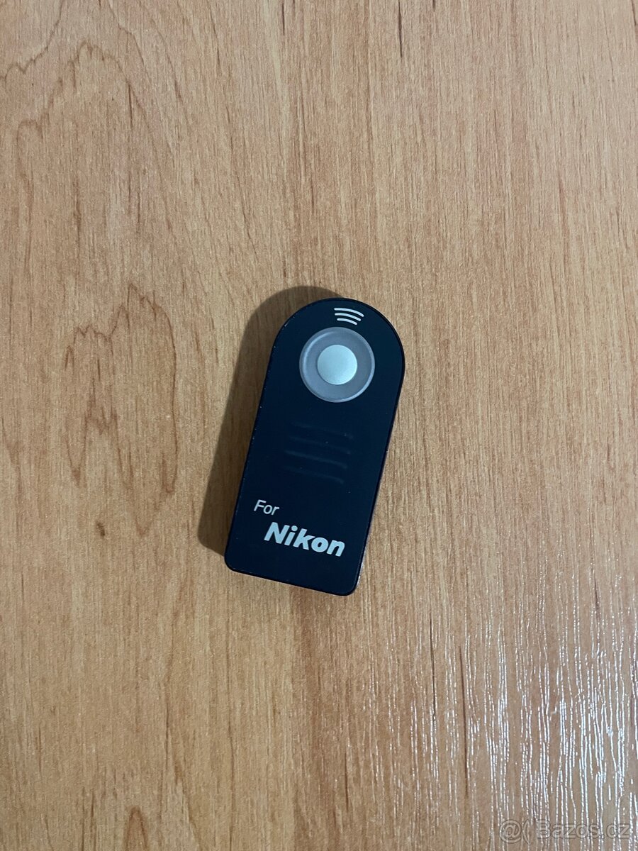 Nikon D7100 + výbava - 13