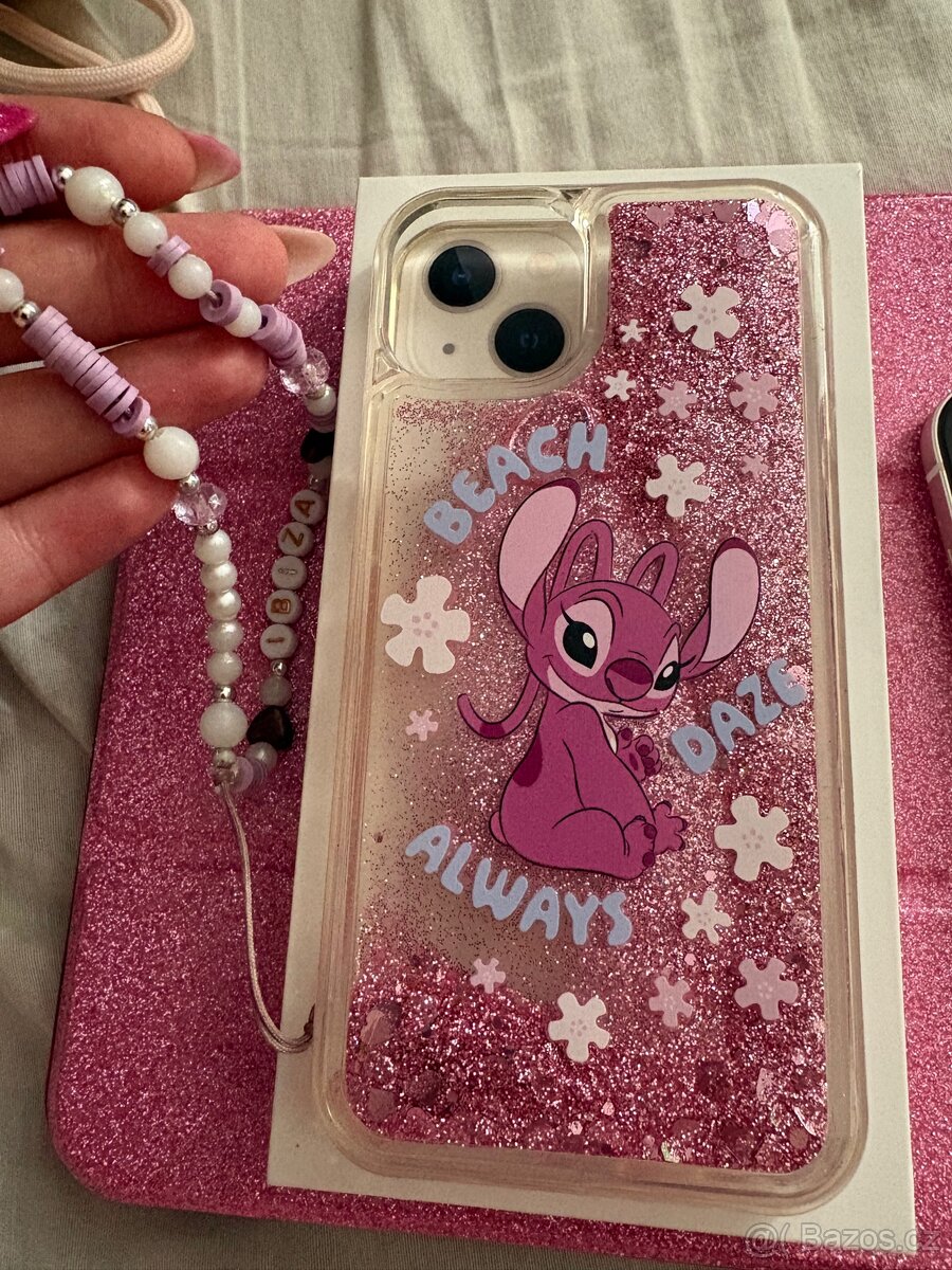 IPhone 13 v bíle barvě - 13