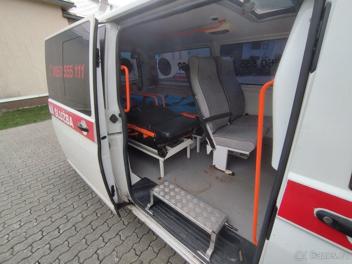 Volkswagen Transporter T5 2.0TDI - 13