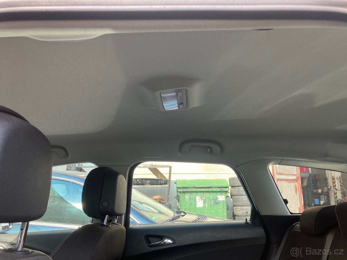 Opel Astra sports tourer - 13