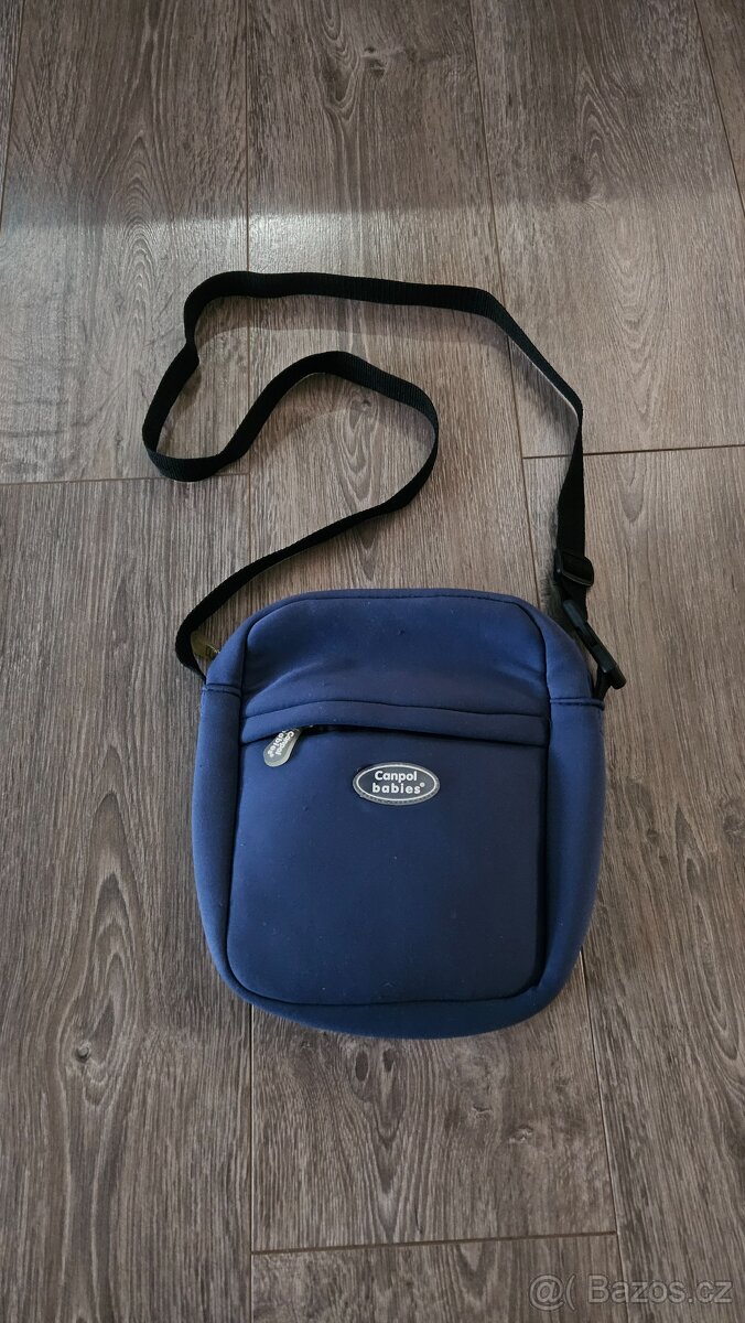 Kočárek s dalším příslušenstvím - 13