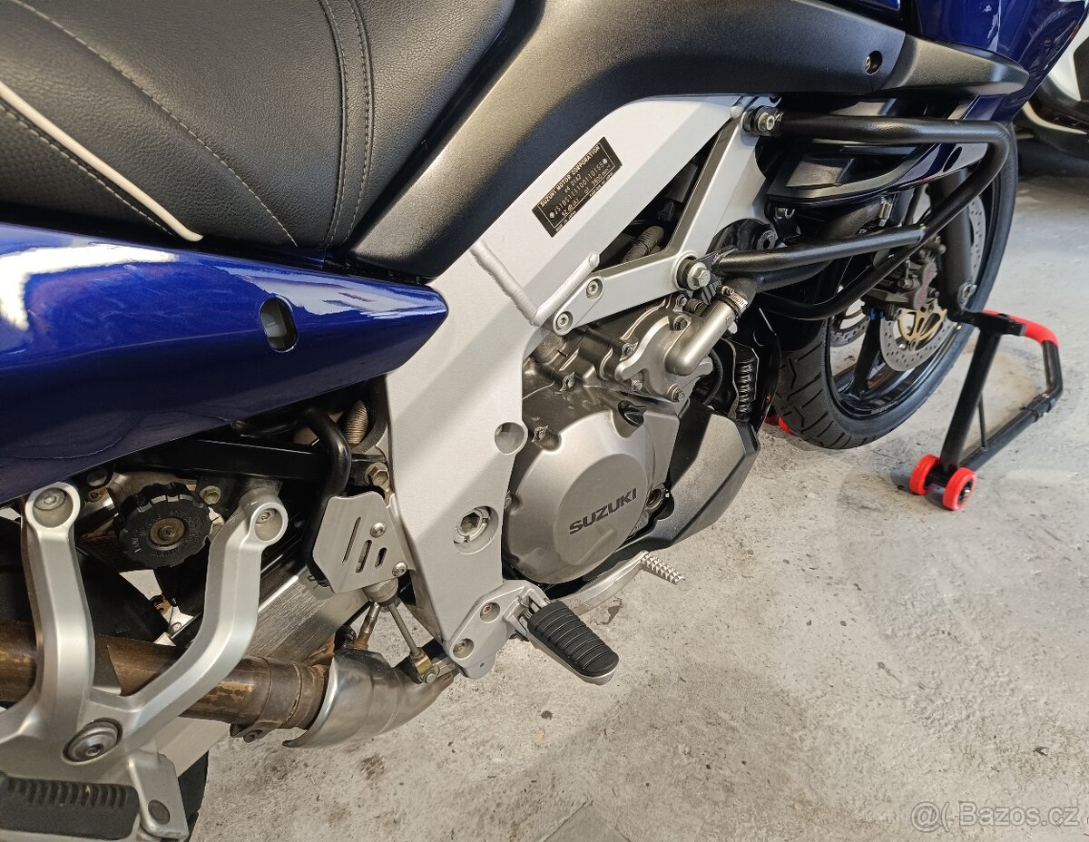 Suzuki v-strom dl 1000 - 13