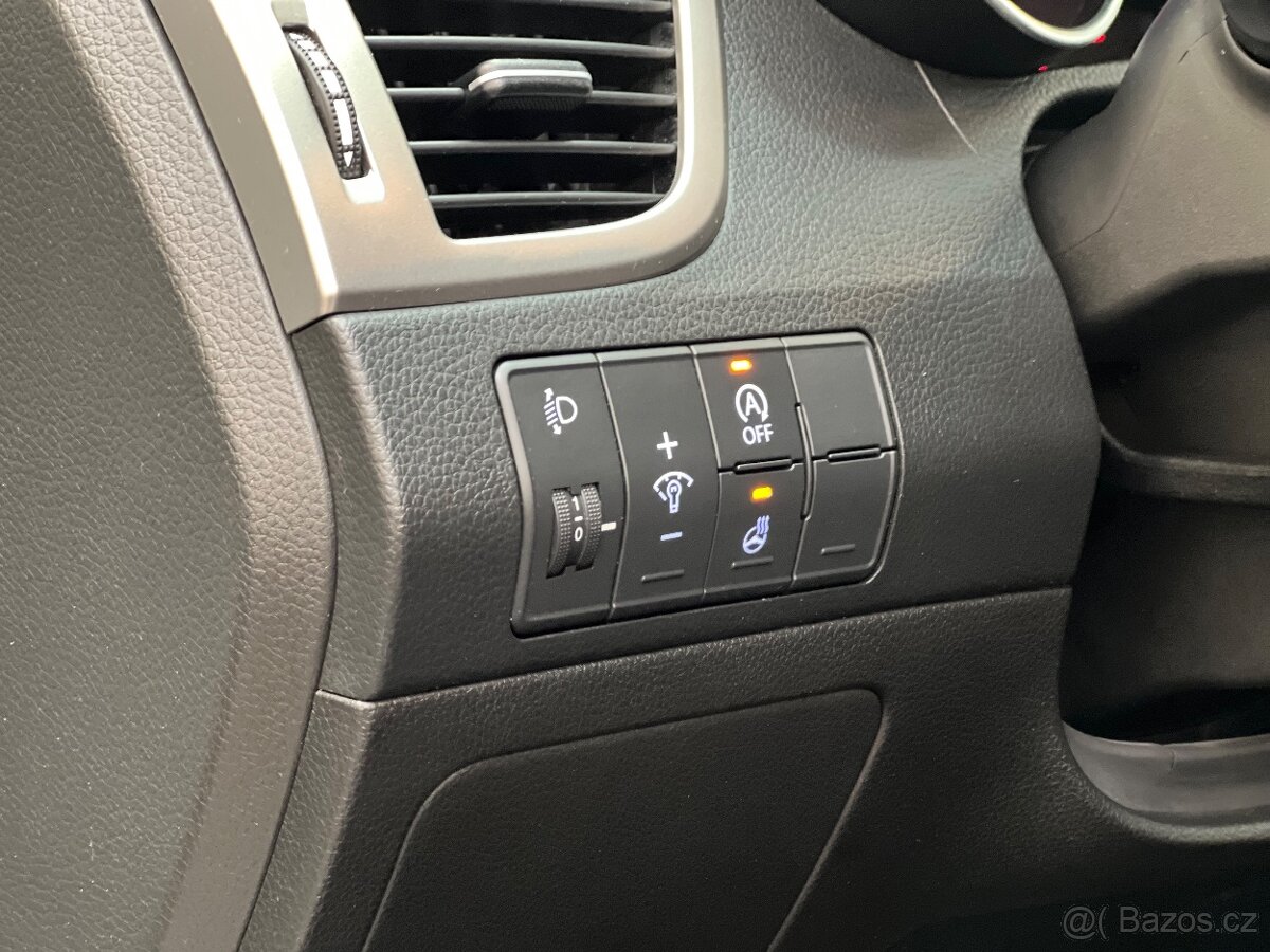 Hyundai i30 combi 1.6 CRDi,100 kW,manual,Style,AC,1maj,DPH - 13