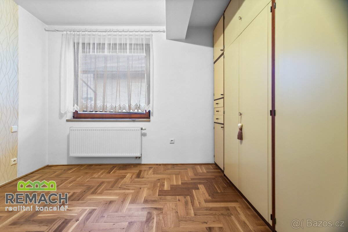 Prodej rodinný dům, 250 m², pozemek 749 m², Hronov - 13