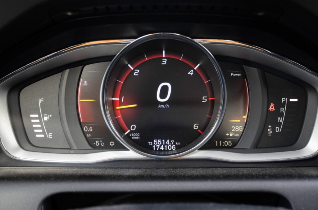 Volvo XC60 140kW (2015) - 13