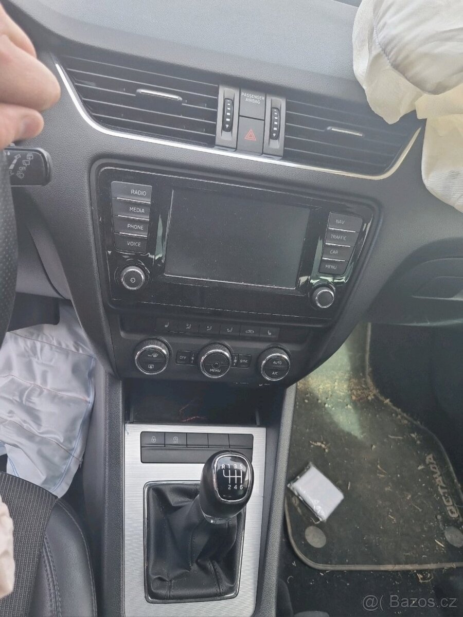 Škoda Octavia 3 combi 2.0 TDI 110 kW - 13