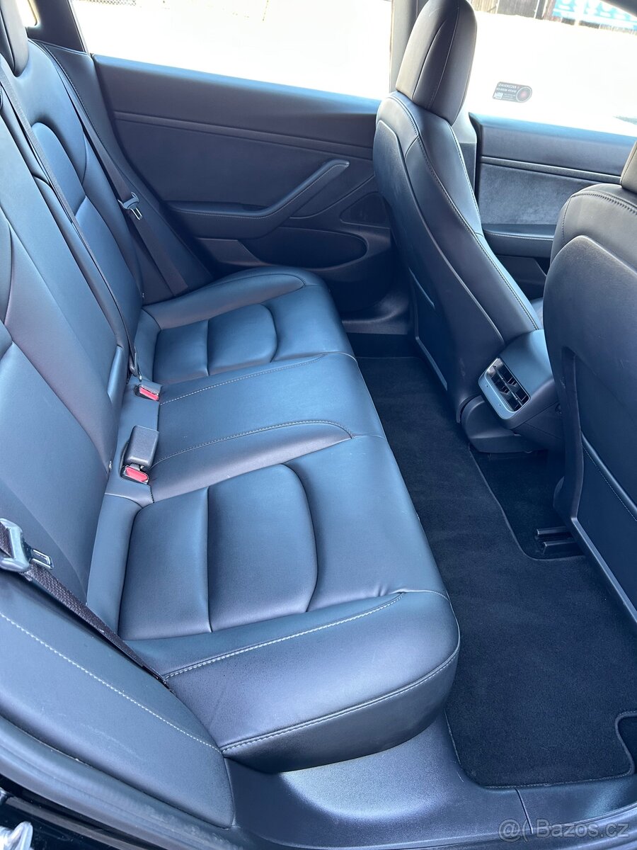 TESLA MODEL 3 SR+ 110.500 km refresh matrix světla 2021 - 13