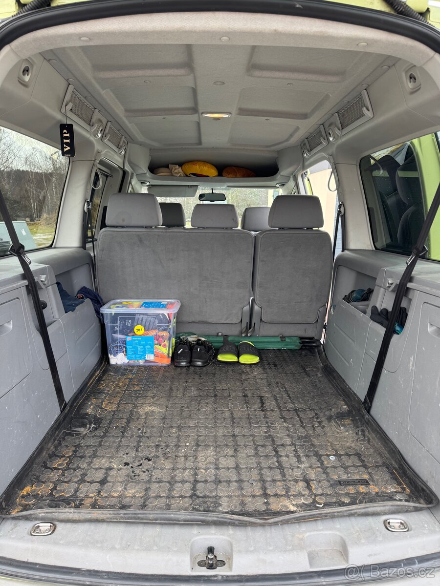 VW Caddy Maxi 1.9 TDI DSG - 13