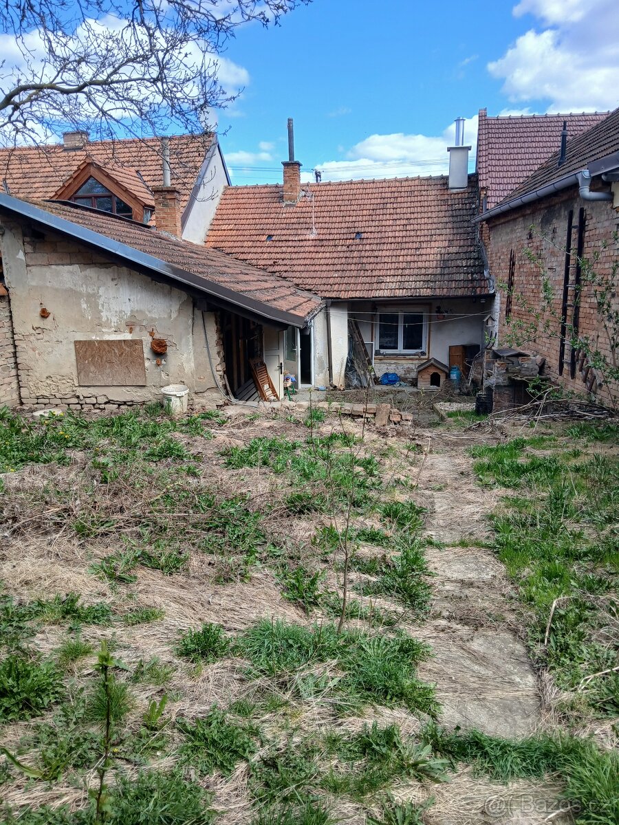 Prodej domu ve Vážanech nad Litavou - 13