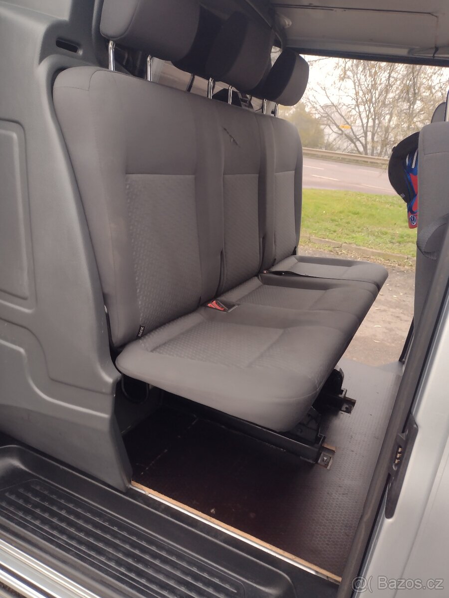 Volkswagen Transporter T5 2.0TDI DSG - 13