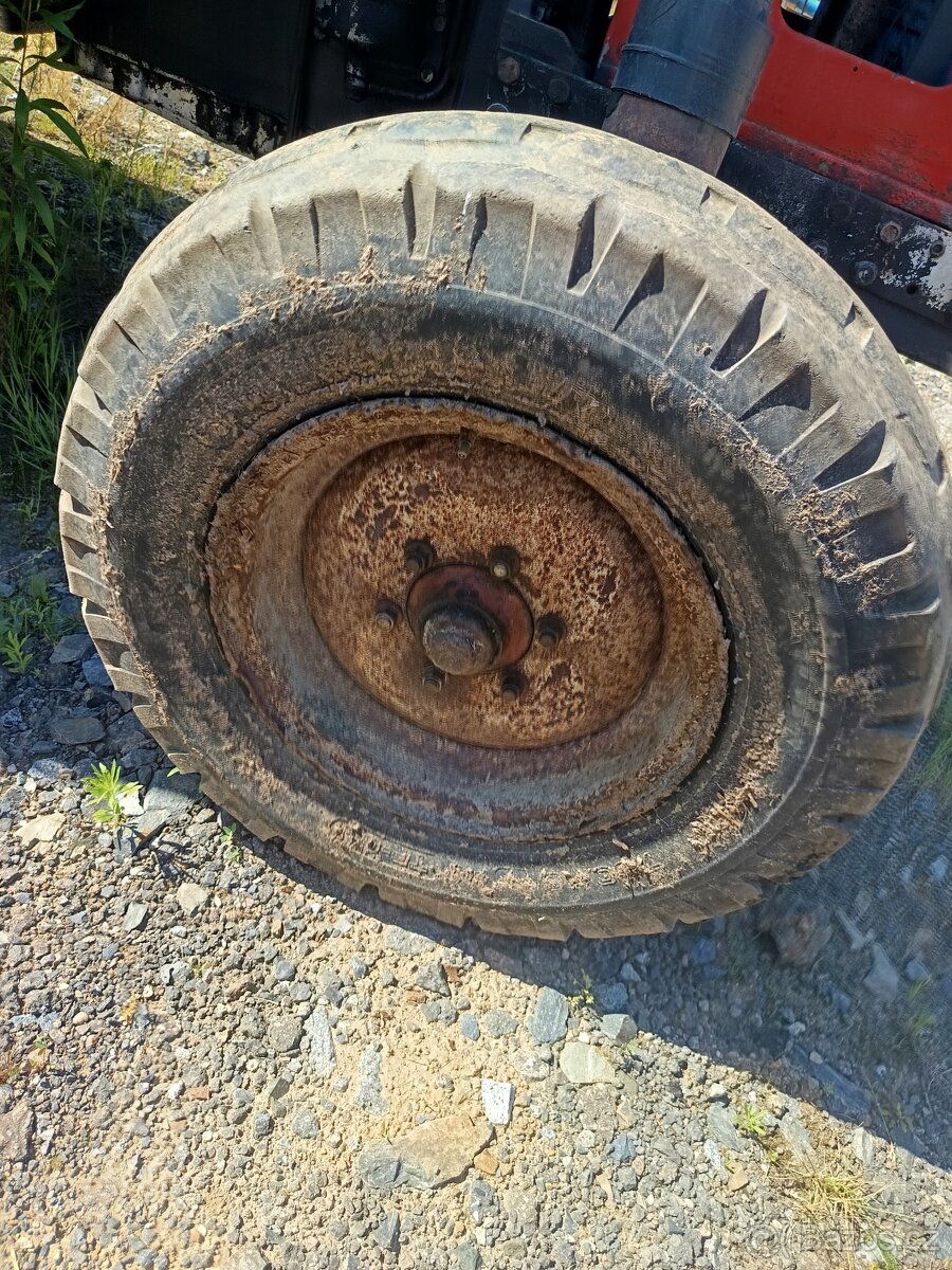 Traktor Zetor 7011 - 13