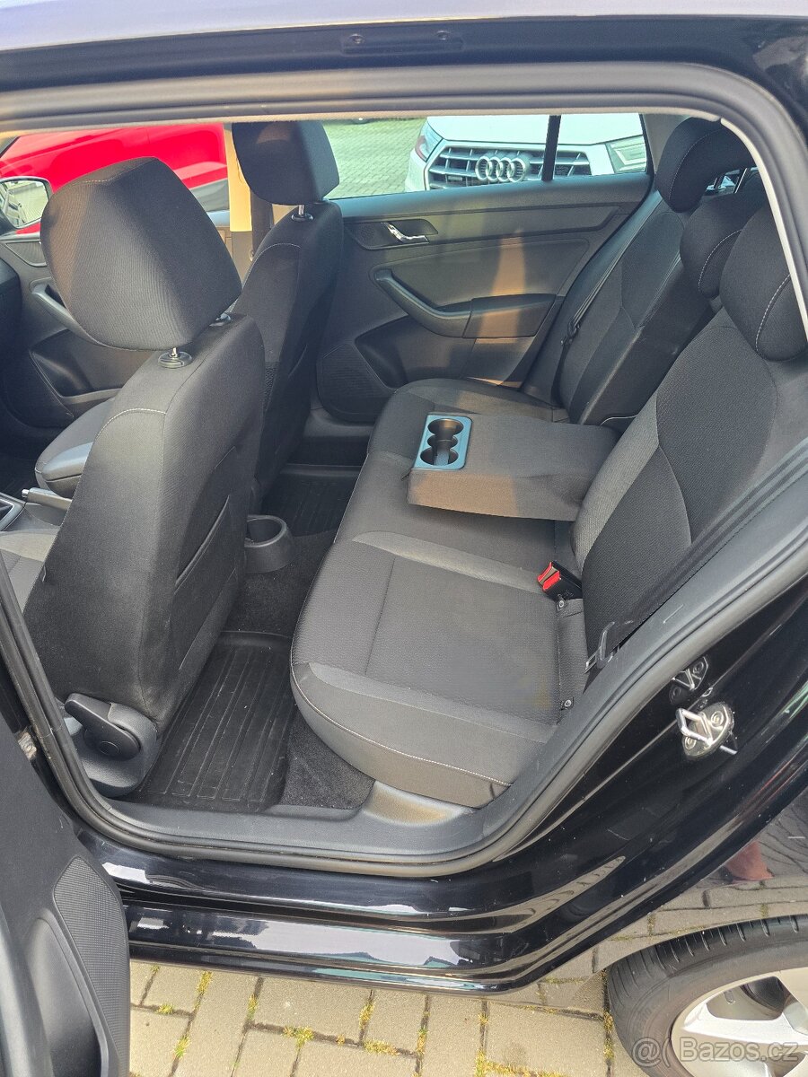 Škoda Rapid Spaceback 77kw digi klima serviska - 13