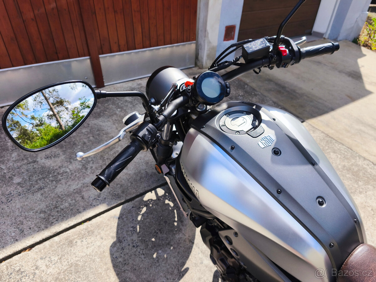 YAMAHA XSR 700 - 13