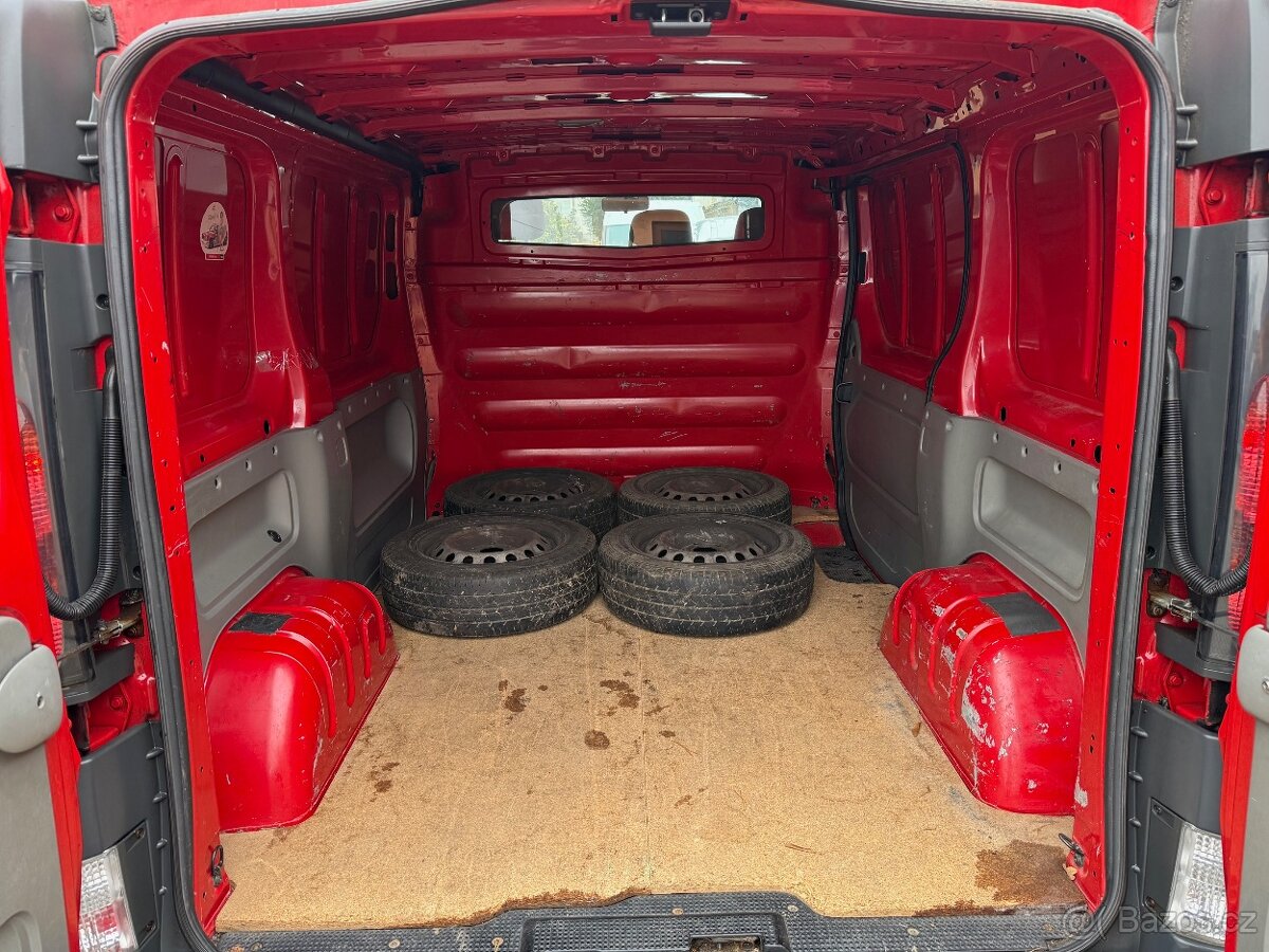 Renault Trafic 1.9 DCi, původ Čr - 13