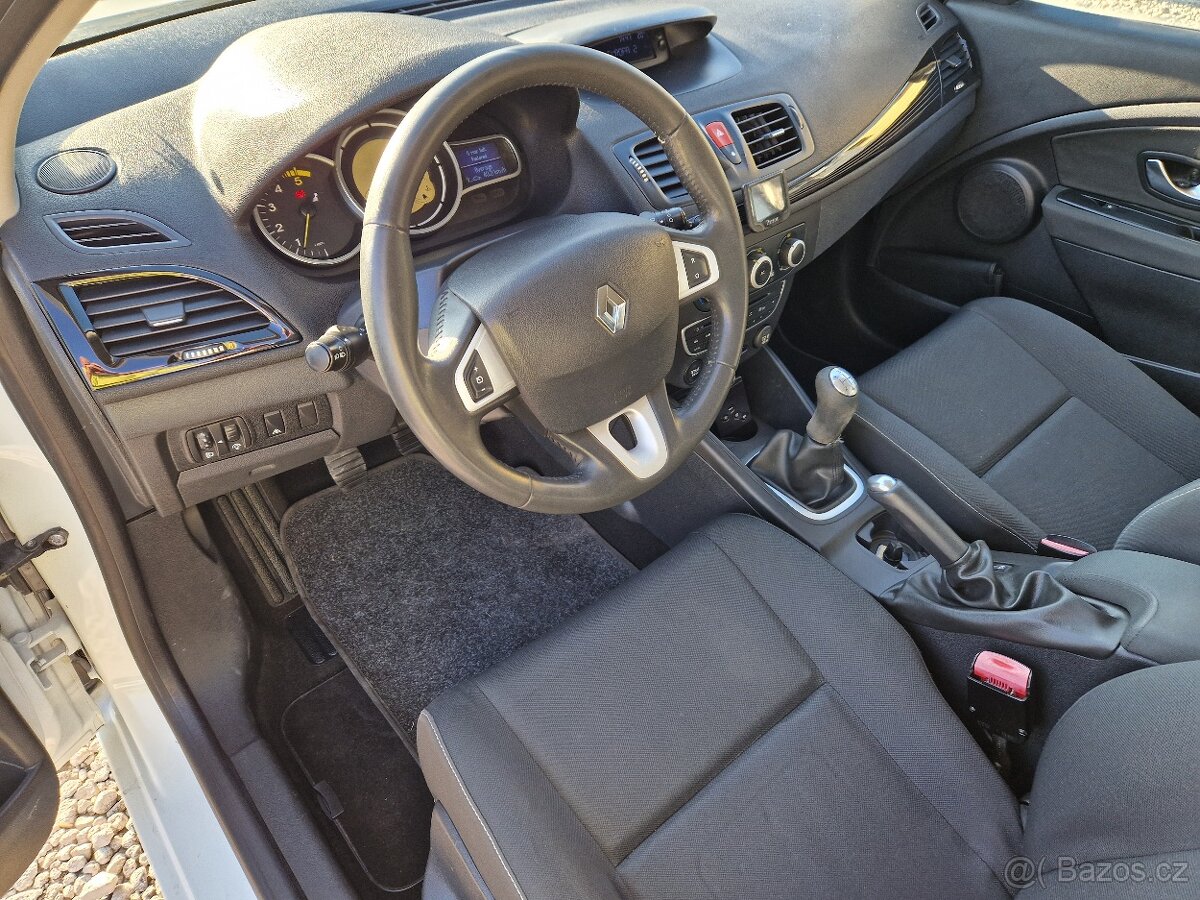 Renault Mégane III,1.5dCi,66KW,KLIMA,R.V.2011 - 13