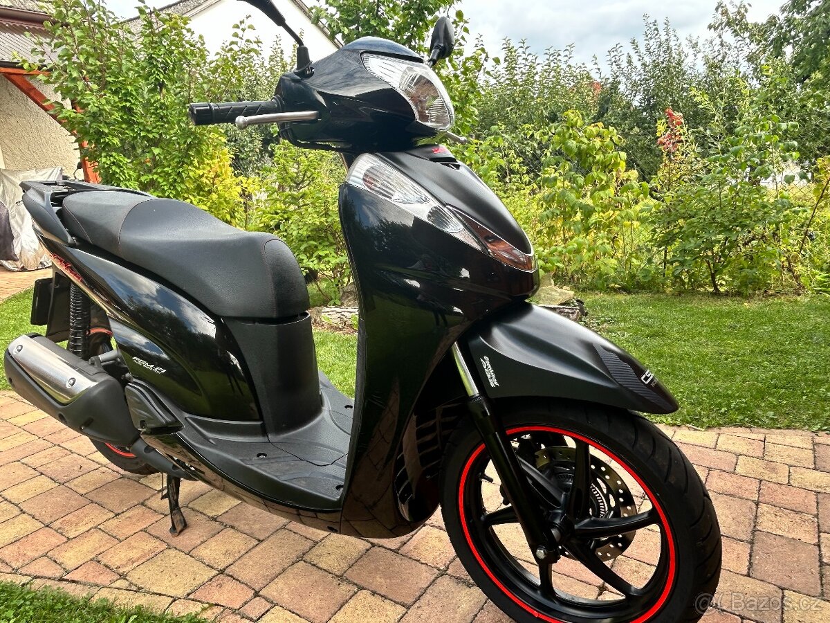 Honda SH 300i ABS - 13