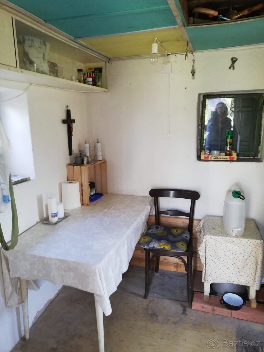 Prodej chaty s pozemkem - 13