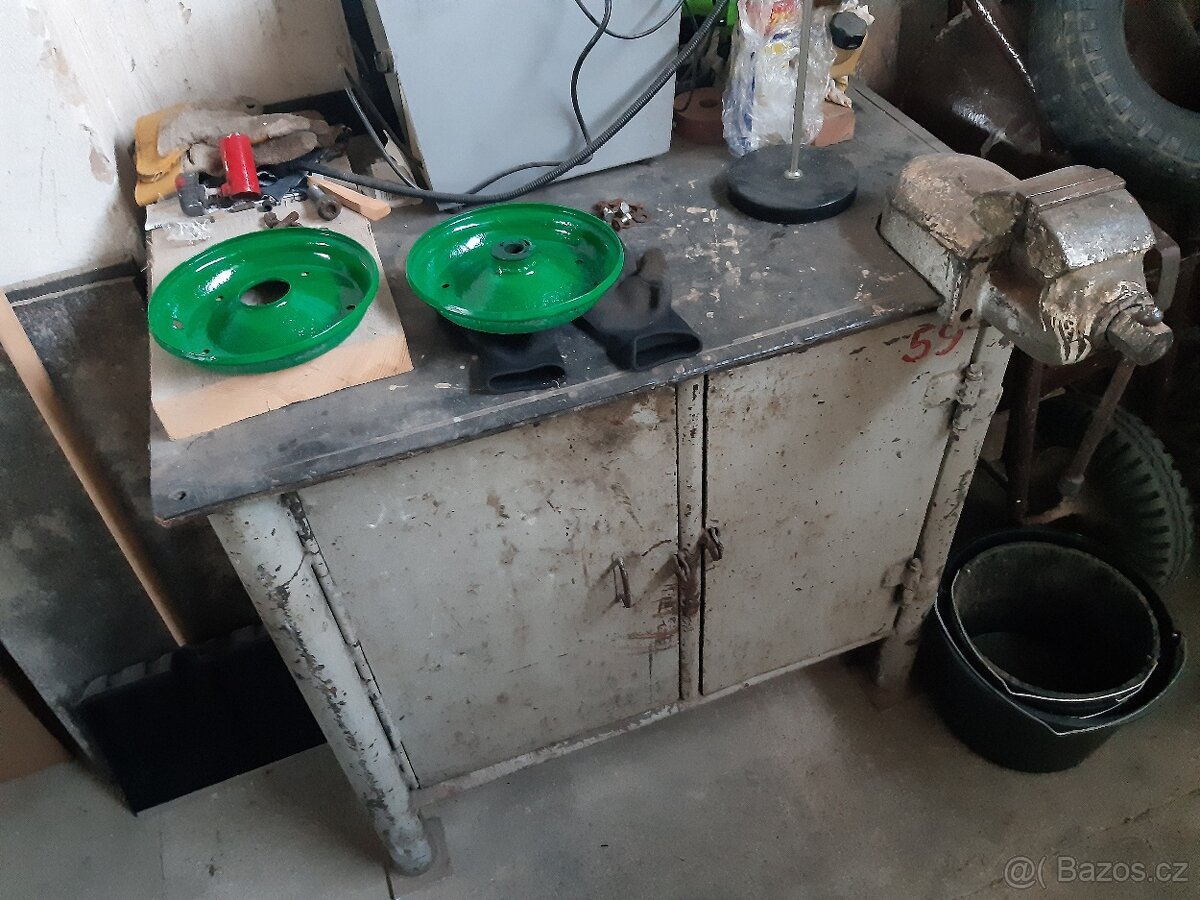 Dílenský svěrák s kovadlinkou samotný nebo s ponkem - 13