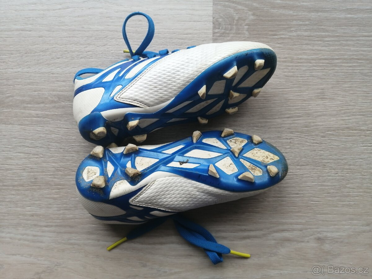 KOPAČKY A SANDÁLY - 13