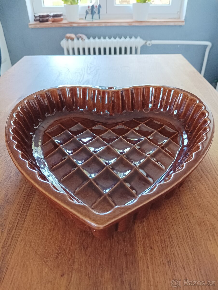 KERAMICKÁ FORMA VE TVARU SRDCE - 13