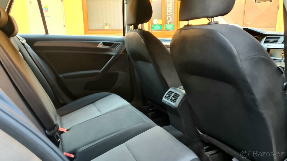 VOLKSWAGEN GOLF 1.2 TSi / 77 kW - 13