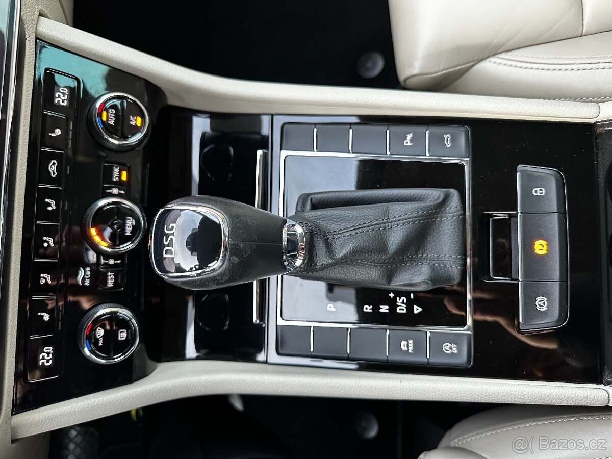 Škoda SUPERB III 3 combi DSG 2.0TDi Laurin & Klement 5/2018 - 13