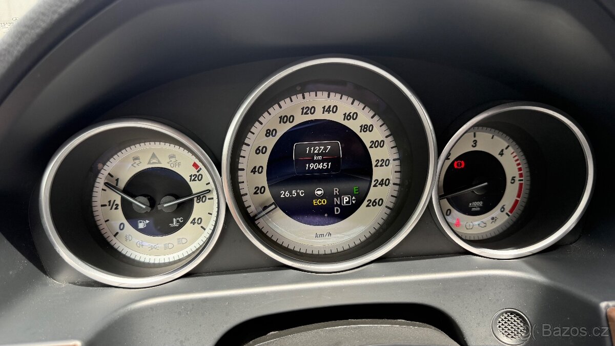 Mercedes-benz E 350 BlueTEC 4MATIC Wagon / E 350 d 4MATIC - 13