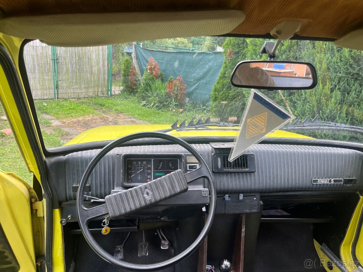 Renault 5TL - 13