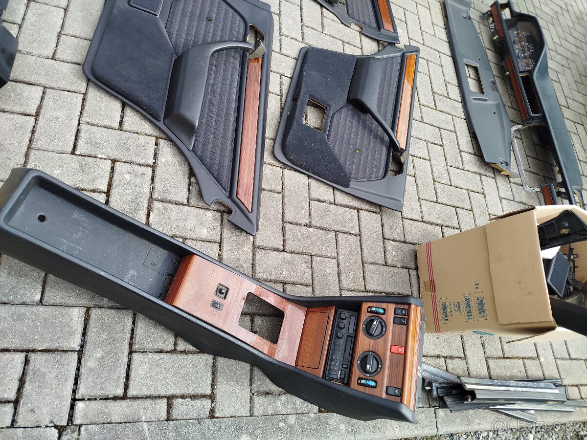 Mercedes E 250 D Automat - 13