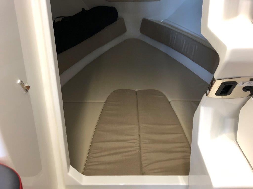 BAYLINER 742 Cuddy + MERCRUISER 6,2l V8 MPI DTS 350ps BRAVO - 13