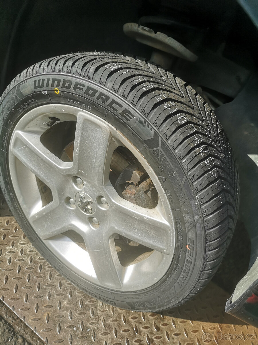 Peugeot 308 Kup CZ Naj 100tkm Serviska 1.4i Benzín 72Kw Sup - 13