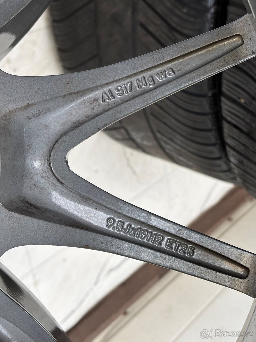 Mercedes E63 AMG 19” Dvourozměrná Alu Disky R19 - 13