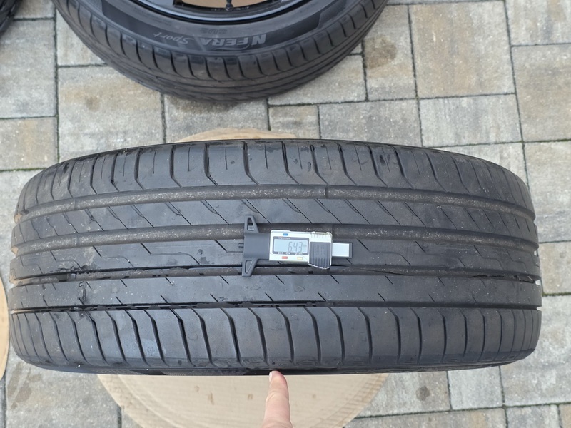 TEC SPEEDWHEELS AS4 Evo 8,5x20" 5x120 s pneu 245/40 R20 - 13