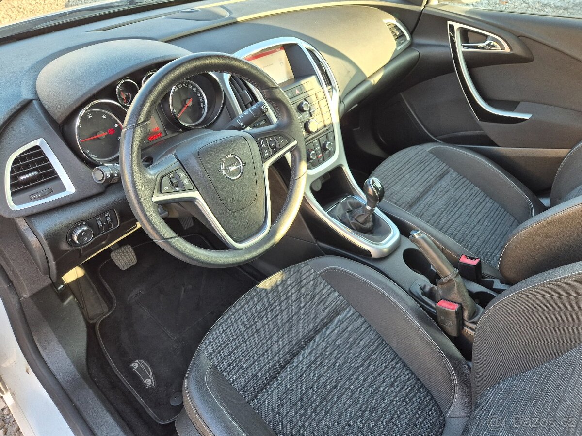 Opel Astra J,1.7CDTi,81KW,LED,SPORTS TOURER,R.V.2014 - 13