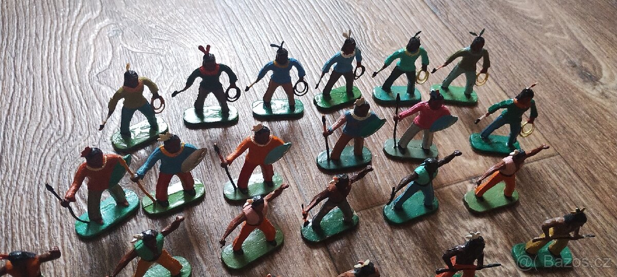 Indiáni figurky - 34 kusů - 13