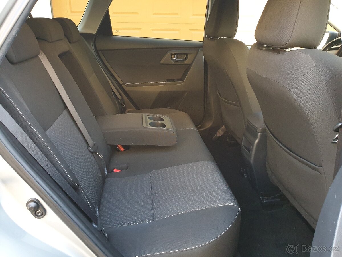 TOYOTA AURIS kombi 1,6i 97KW KAMERA 8xKOLA - 13