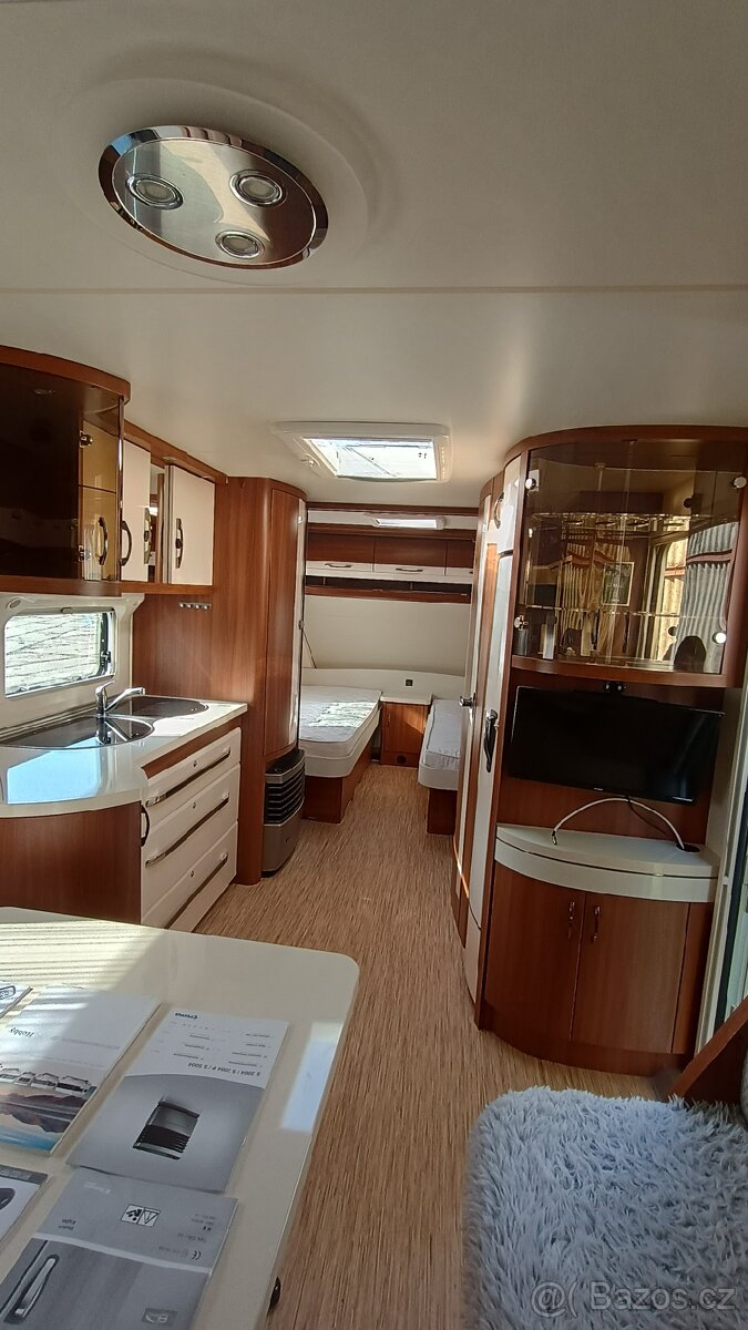 Hobby 560 Excelent, Mover, 2x předstan, nosič kol - 13