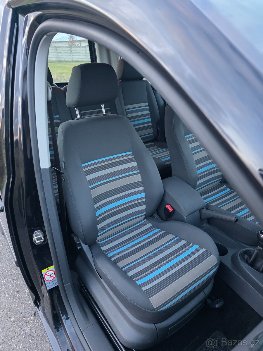 Volkswagen Caddy 1.6 TDI 75kW 2012 1.Majitel Nové STK Tažné - 13