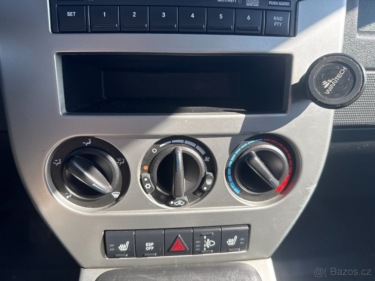 Jeep Compass 2.0 CRDi 4x4 103kW LIMITED - 13