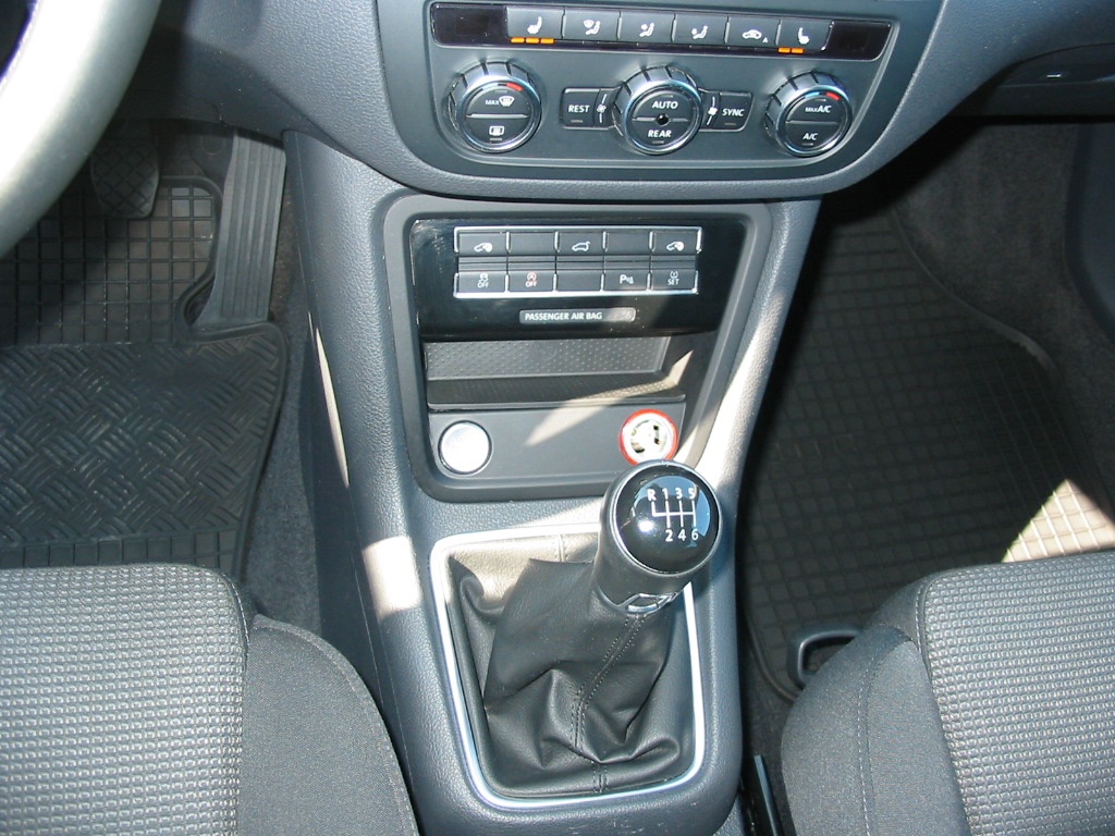 Sharan 2.0 TDI, 7 míst,NAVI,tažné,1 MAJITEL - 13
