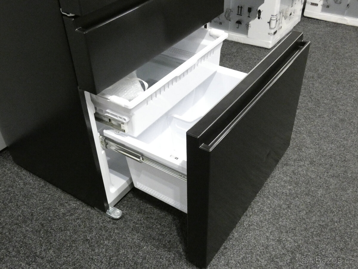 Chladnička Hisense RF540N4SBF2 - se zárukou - 13