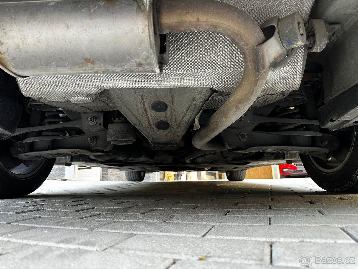 BMW 318d AT/8 2014 f31 - 13