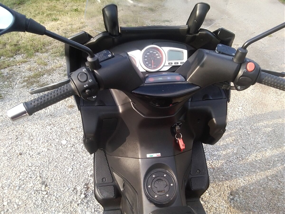 Aprilia SR 300 MAX 2013 - 13