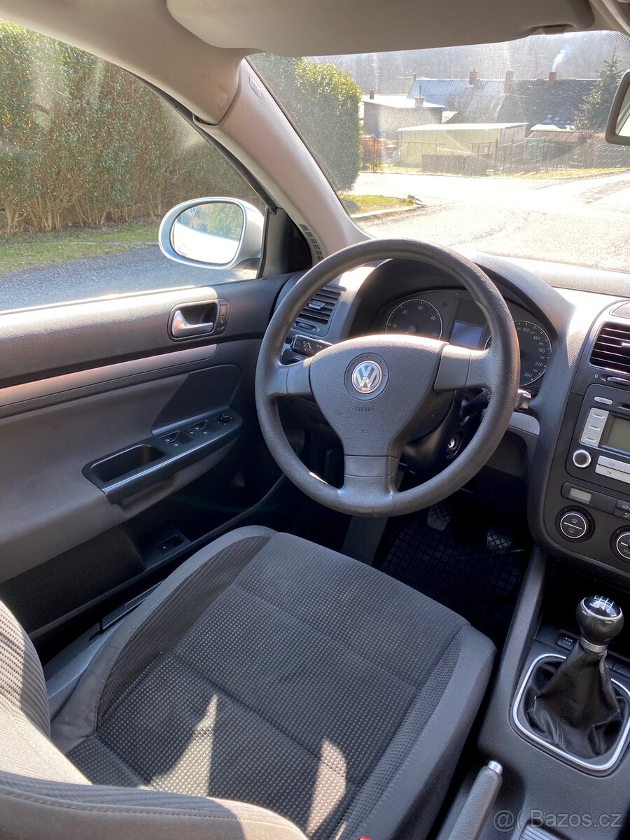 Volkswagen Jetta 2.0 TDI - 13