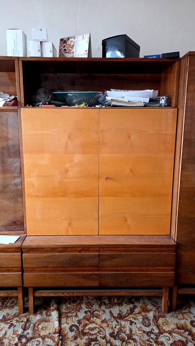 Nábytek a vybavení z 60. a 70. let - 13