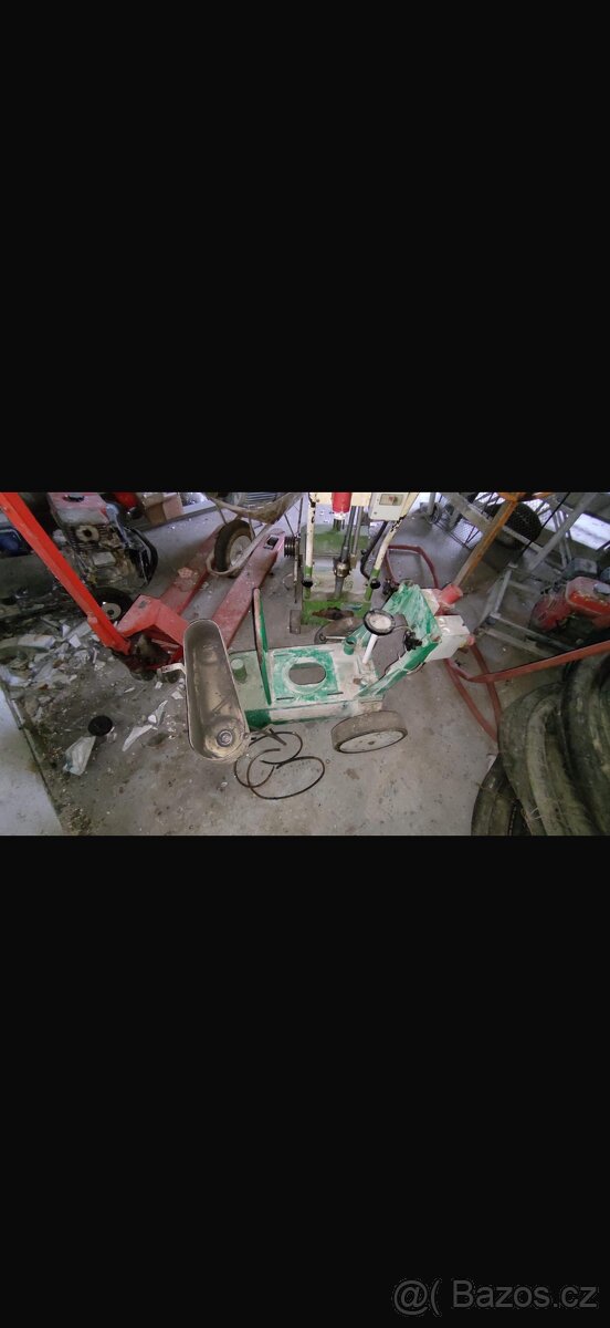 Garážový výprodej - nářadí - 13